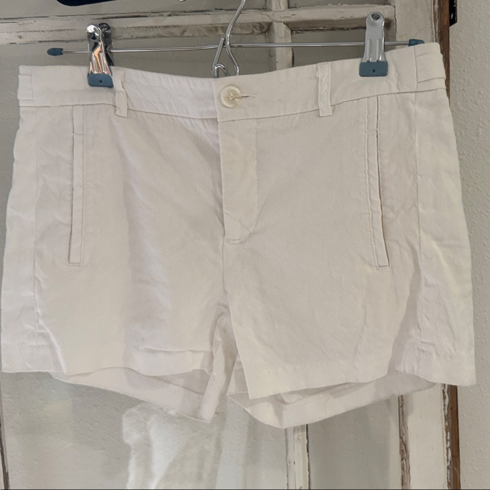 Vince Off-White Casual Linen Shorts